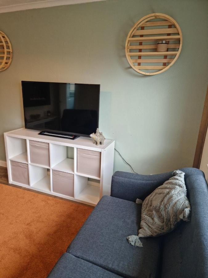 Lovely 2 Bedroom Serviced Apartment With Parking Mansfield Dış mekan fotoğraf