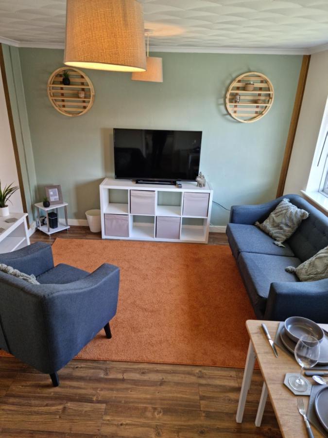 Lovely 2 Bedroom Serviced Apartment With Parking Mansfield Dış mekan fotoğraf